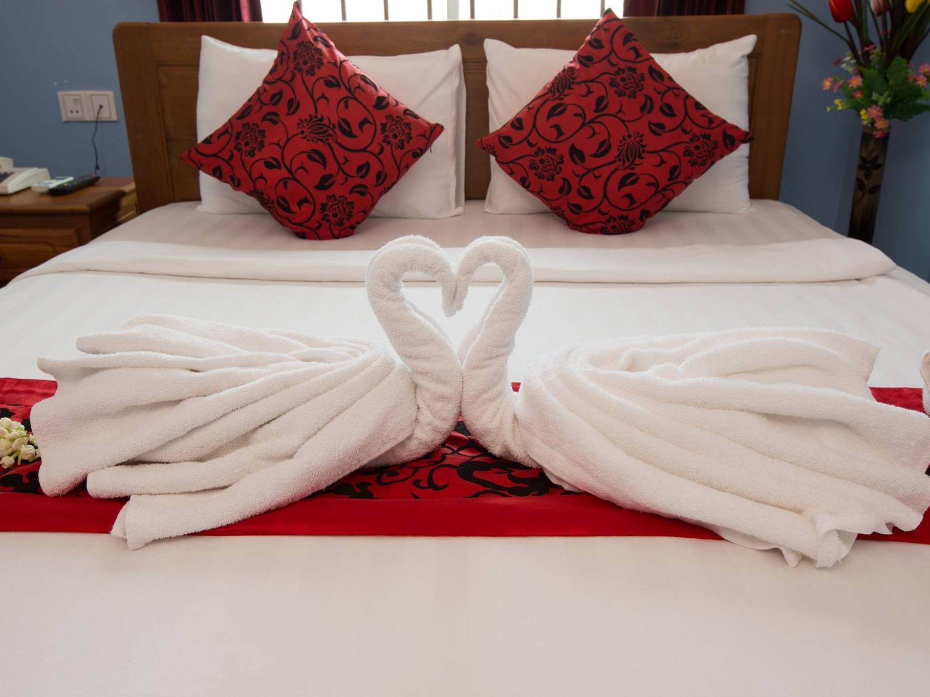 Queenwood Hotel Phnom-Penh Buitenkant foto